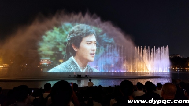 激光水幕喷泉：科技与艺术融合，打造网红地标与夜间经济新引擎